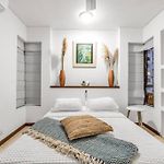 Beachside Escape 2Br With Pool