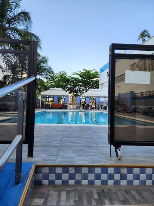Beachside Escape 2br With Pool Apartment *