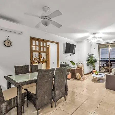 Beachside Escape 2br With Pool Cartagena